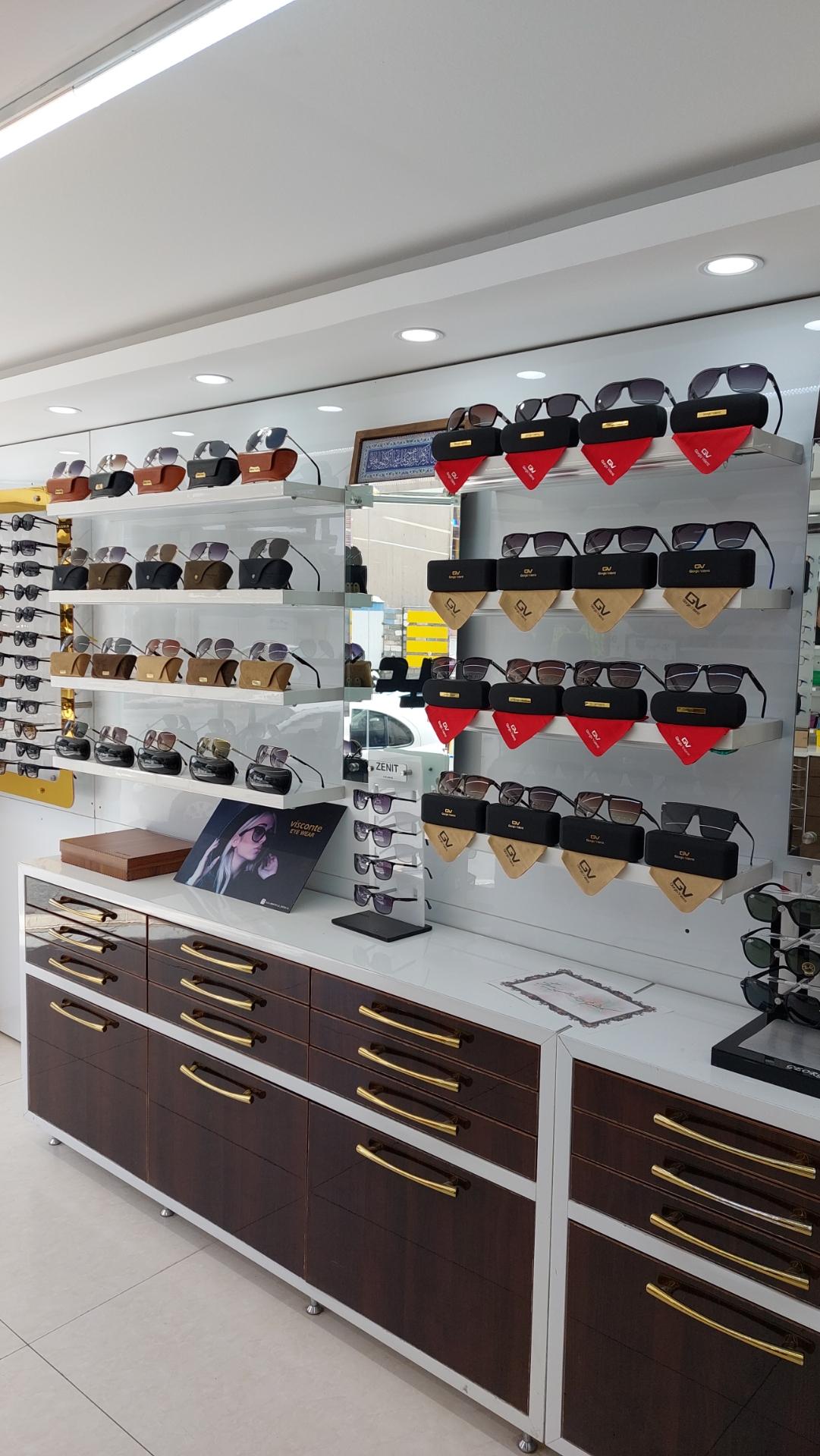 عکس عینک ماه دید