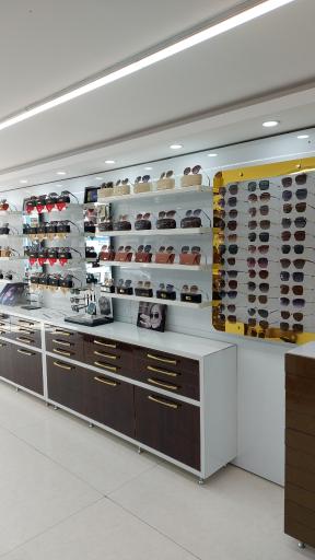 عکس عینک ماه دید