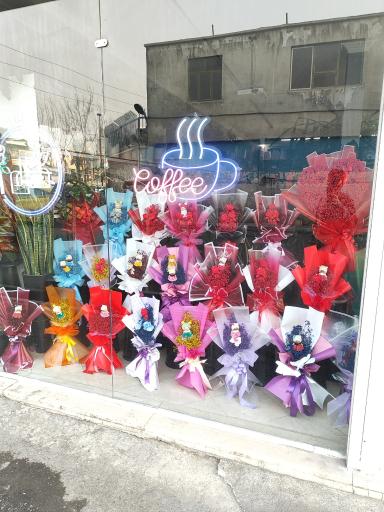 عکس کافه گل سکویا