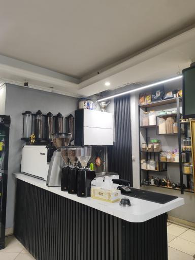 عکس کافه گل سکویا