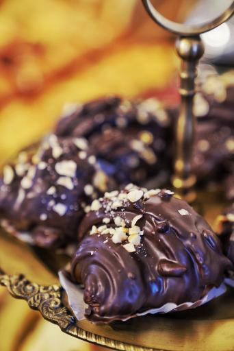 عکس بوتیک نان و شیرینی یلدا