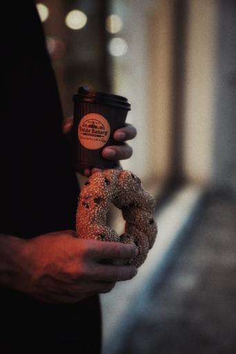 عکس بوتیک نان و شیرینی یلدا