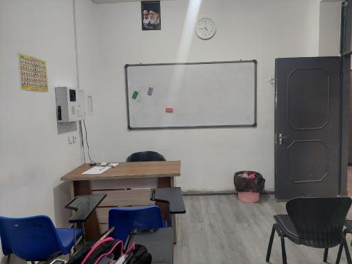 عکس گروه آموزشی بی مرز