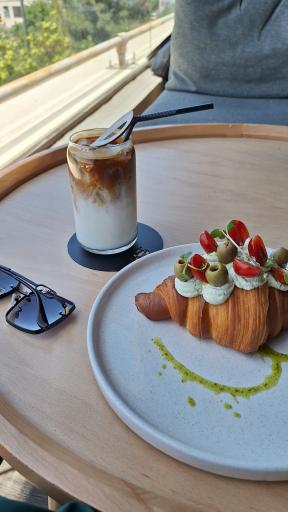 عکس کافه رستوران زمین