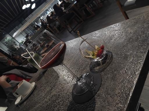 عکس کافه رستوران زمین