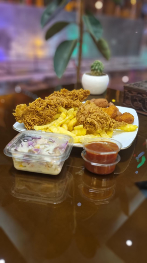 عکس فست فود و کافی شاپ هالیدی