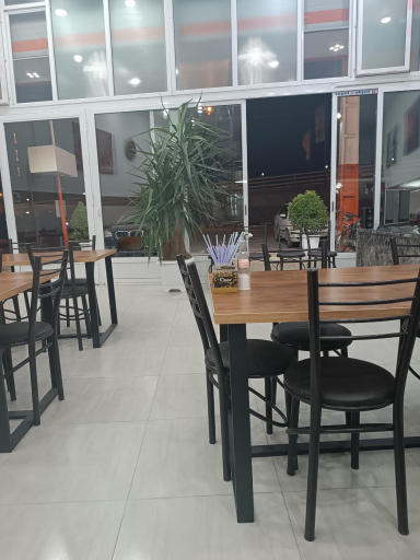 عکس کبابی پرویز