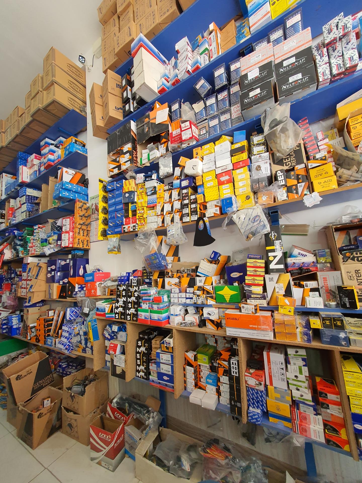 عکس فروشگاه لوازم یدکی یوسف شکرزاده