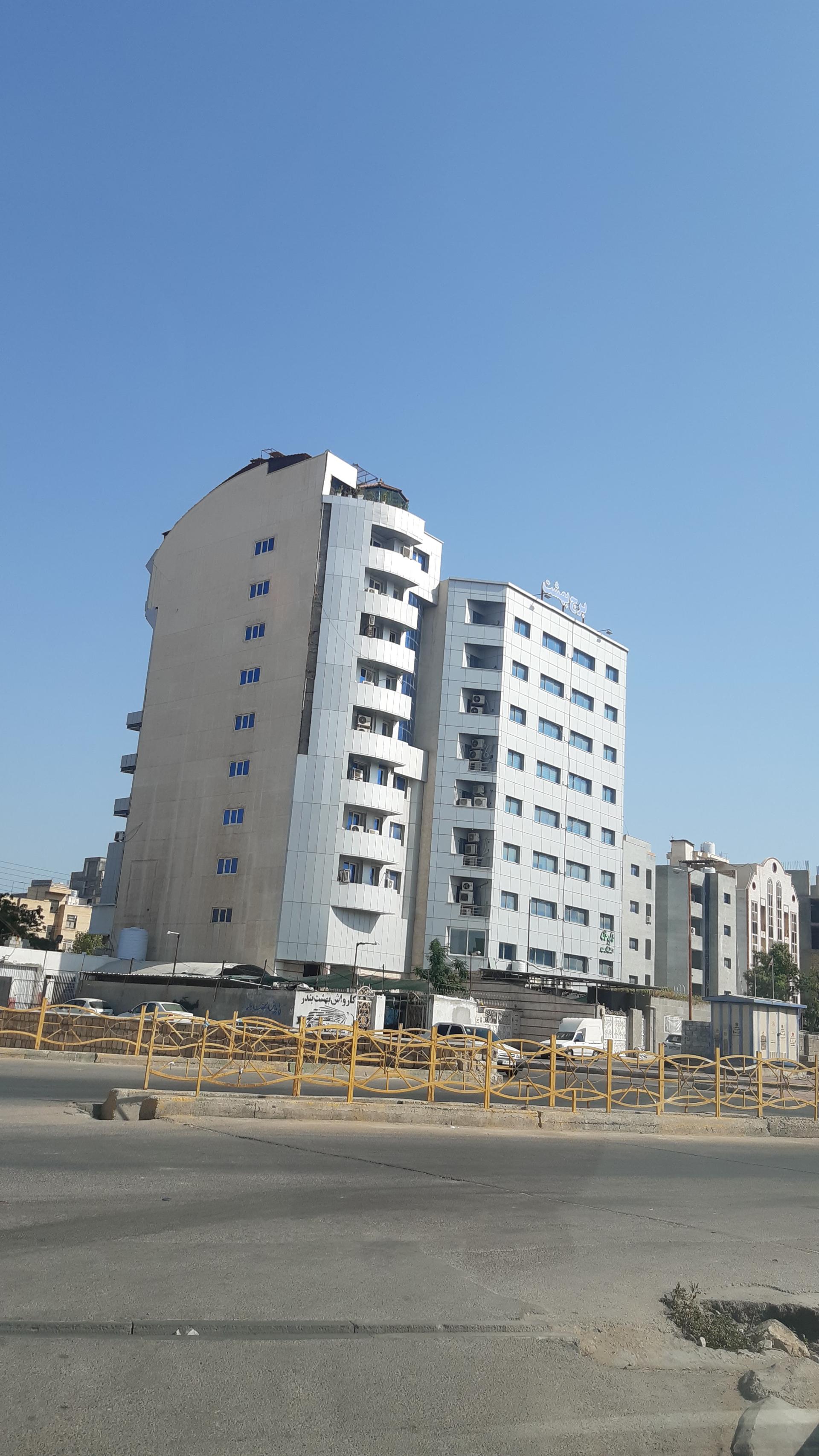 عکس مجتمع تجاری برج بهشت