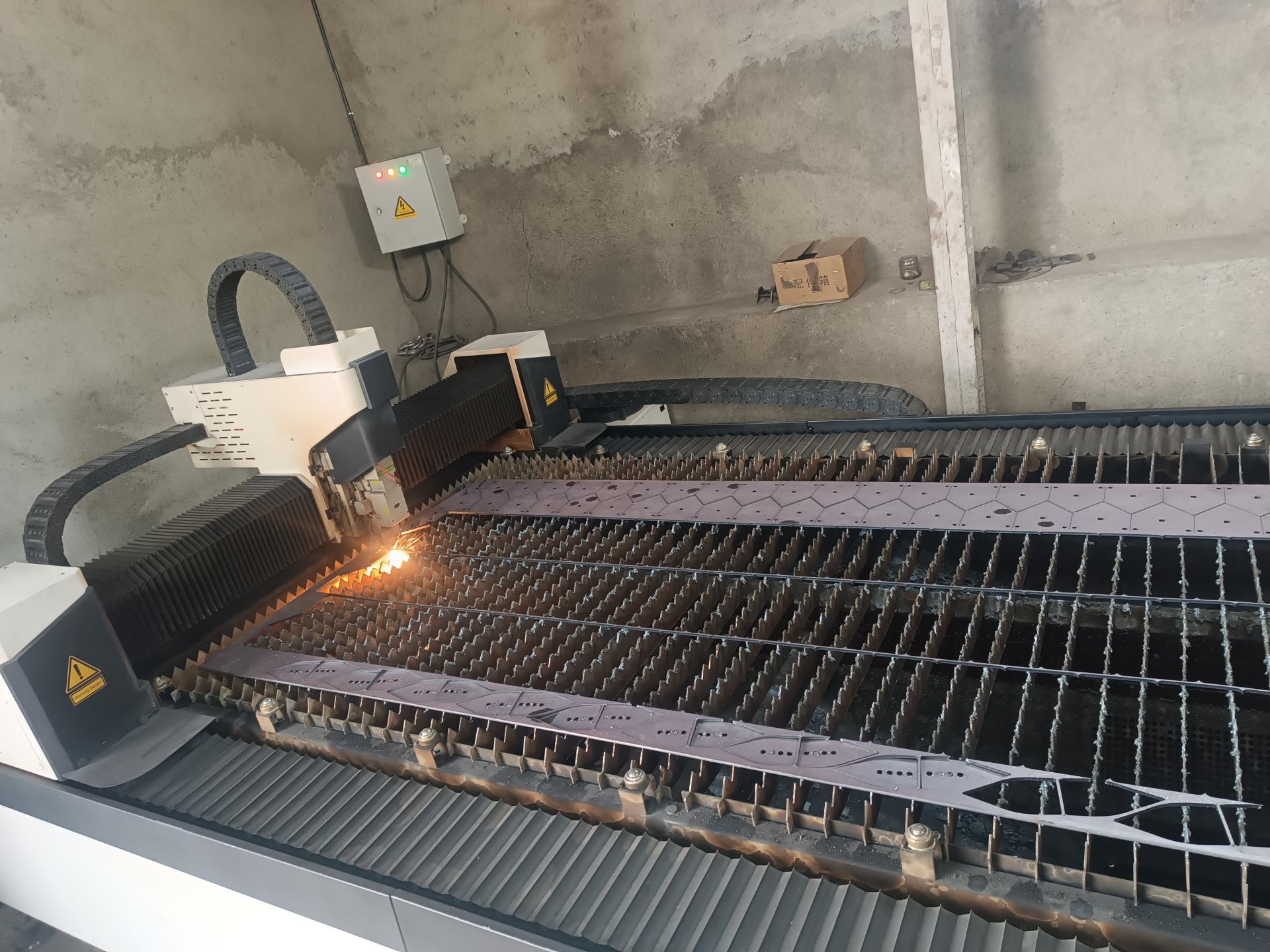 عکس تراشکاری و قالب سازی جلال