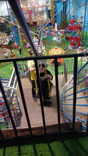 عکس مجتمع تفریحی امید شرق