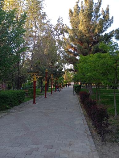 عکس پارک مشروطه