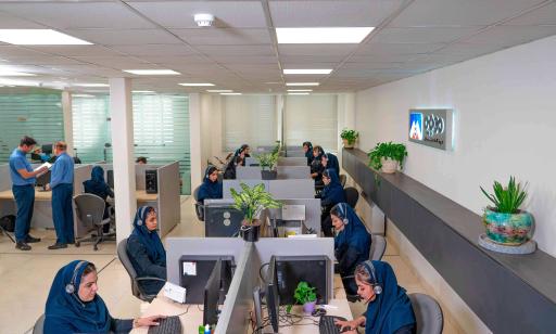 عکس موبایل ۱۴۰