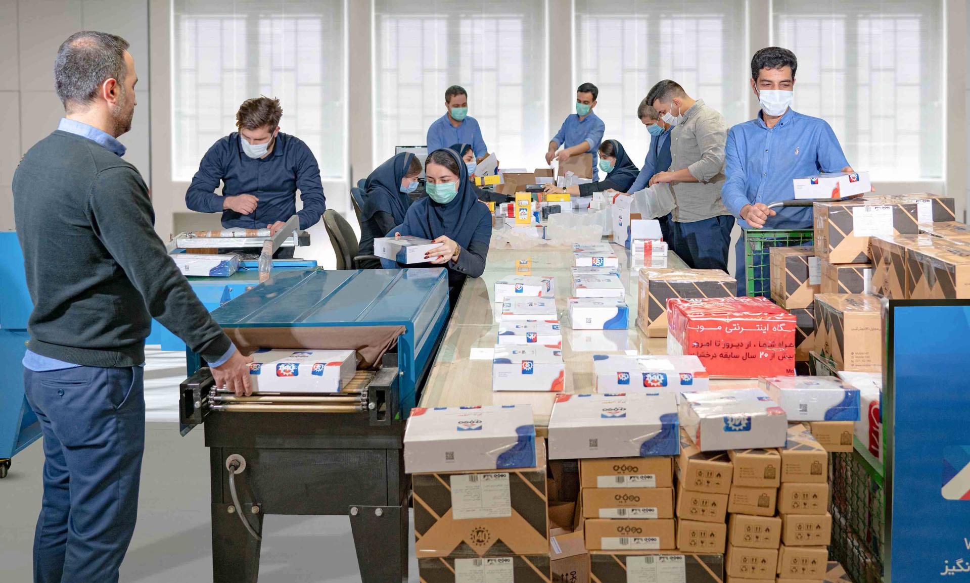 عکس موبایل ۱۴۰