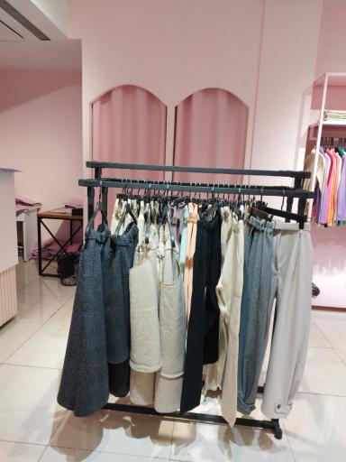 عکس پینک مون