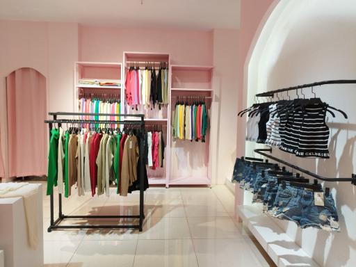 عکس پینک مون