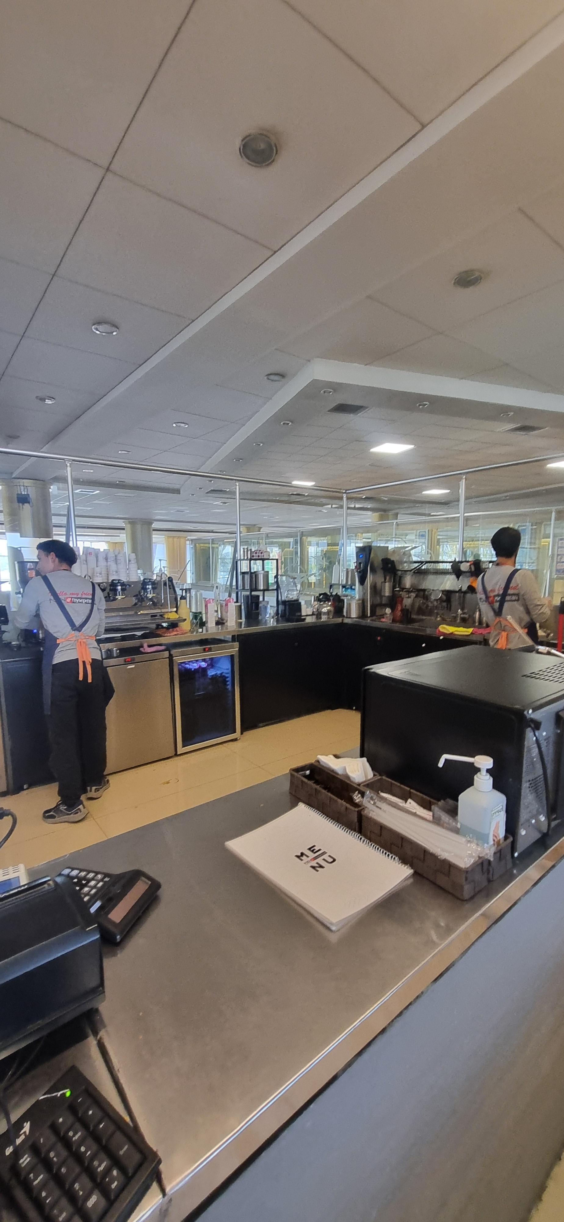 عکس کافی‌شاپ ترانزیت