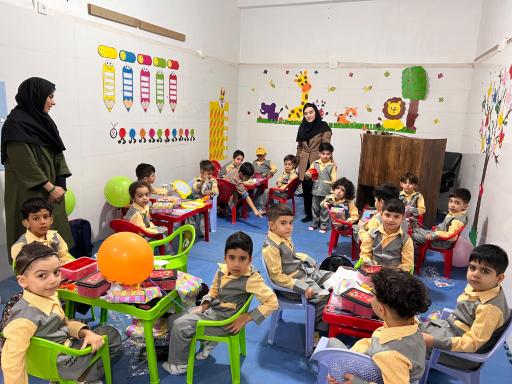 عکس دبستان پسرانه ستارگان آینده 