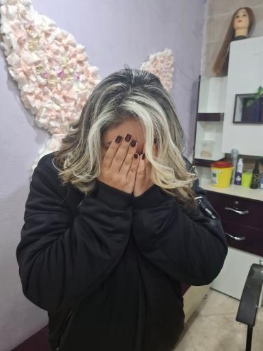 عکس سالن زیبایی فرشین