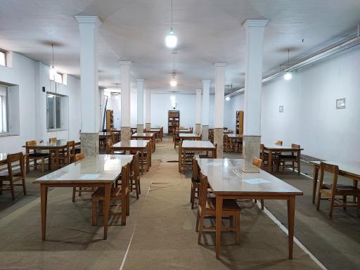 عکس کتابخانه موسسه امام صادق (ع)