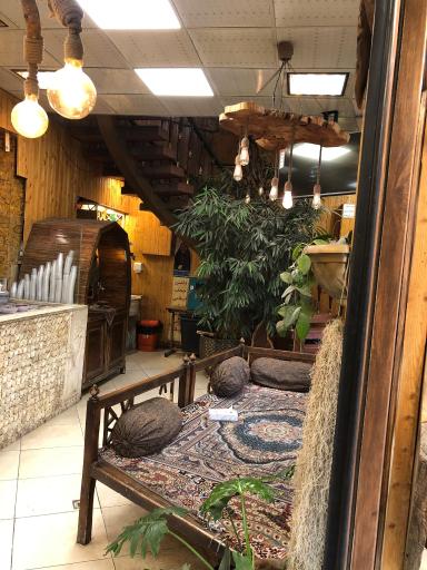 عکس آشکده و فست فود پایتخت