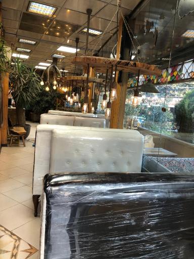 عکس آشکده و فست فود پایتخت