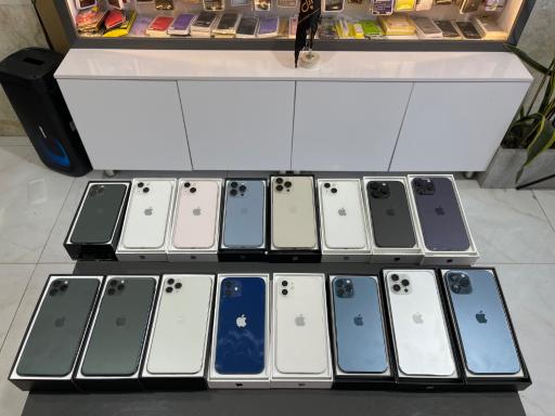 عکس اپل استور واحدی