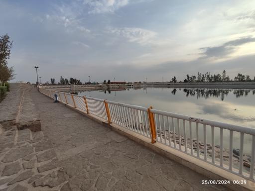 عکس دریاچه جوان