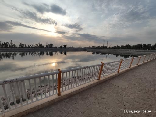 عکس دریاچه جوان