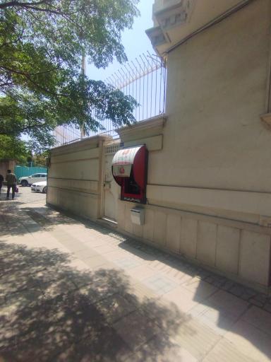 عکس عابر بانک