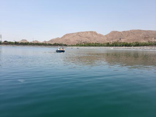 عکس دریاچه جوان