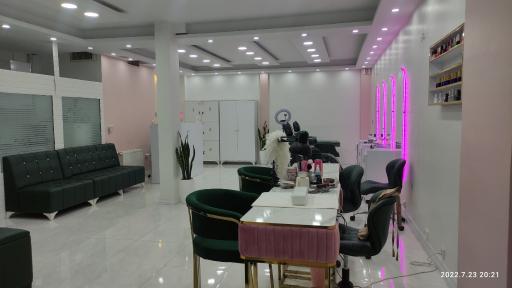 عکس سالن زیبایی مانیتا