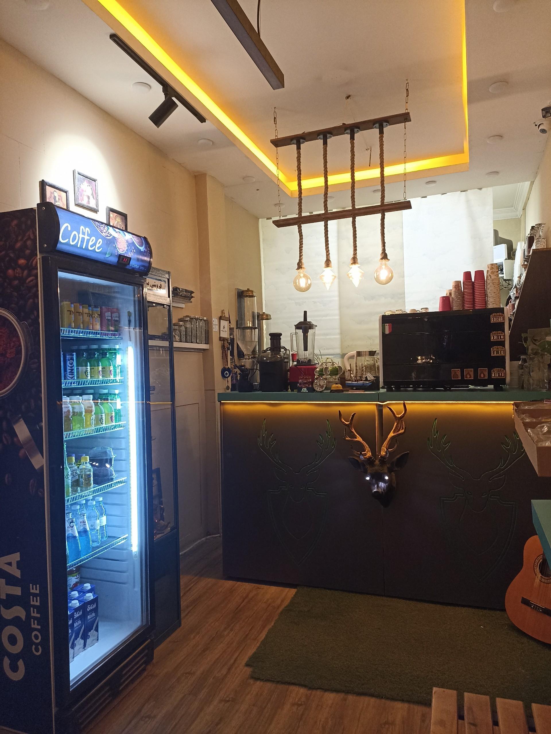 عکس ایلیا کافه