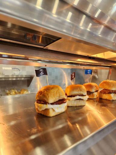 عکس مجموعه رستوران های قلب سفید (شعبه اندیشه)