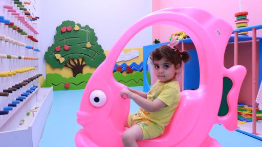 عکس مرکز خرید و خانه بازی حسین کوچولو