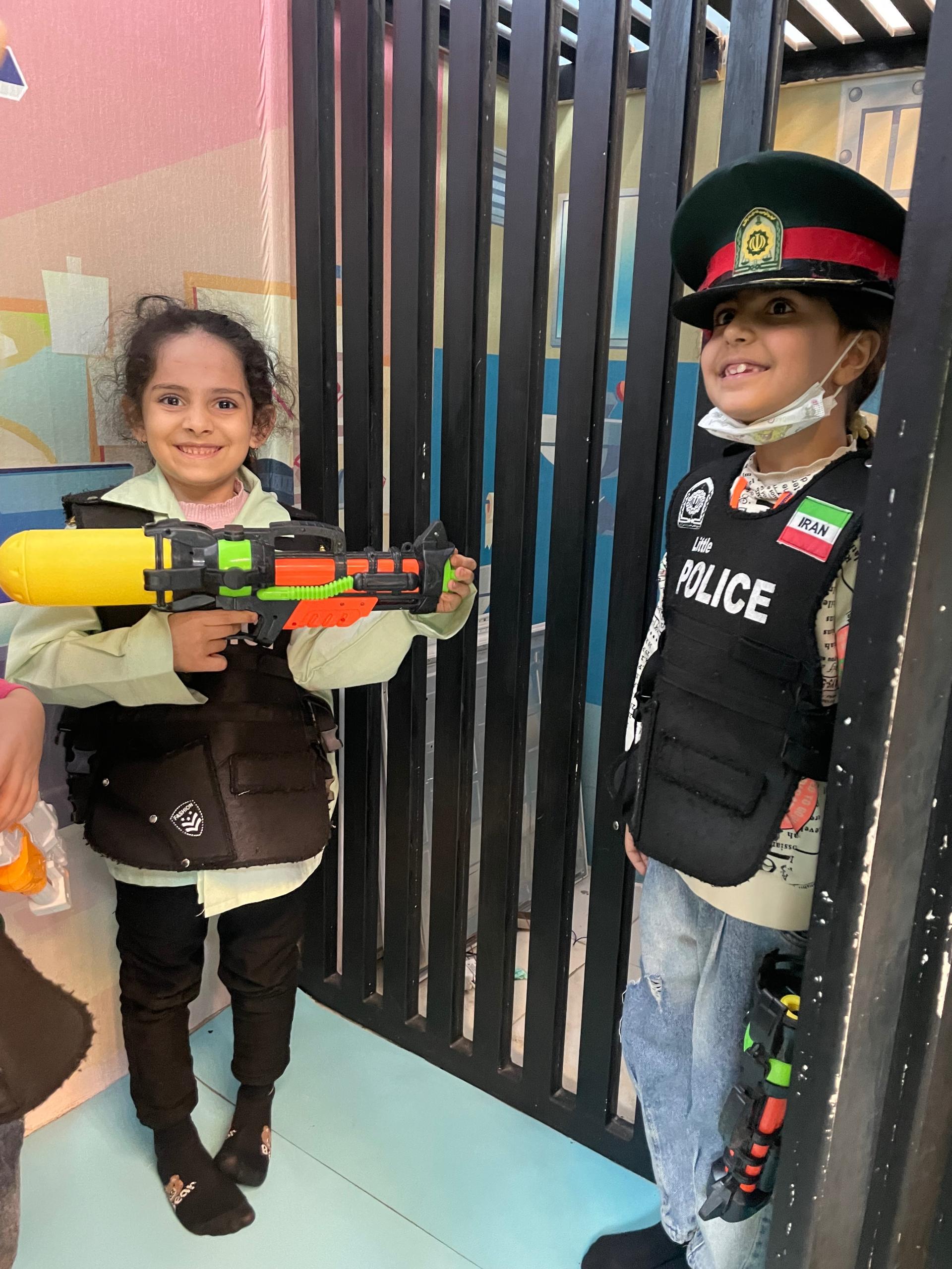 عکس مرکز خرید و خانه بازی حسین کوچولو