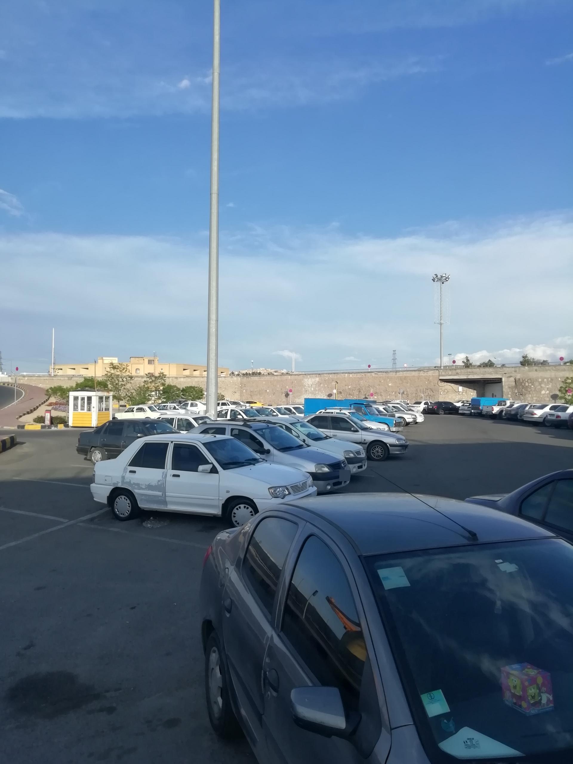 عکس پارکینگ عمومی ترمینال