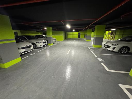 عکس پارکینگ VIP شهران