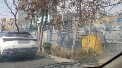 دبیرستان دوره اول پسرانه شهید فهمیده 