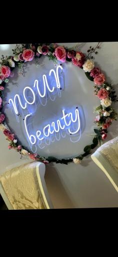 عکس سالن زیبایی نور 