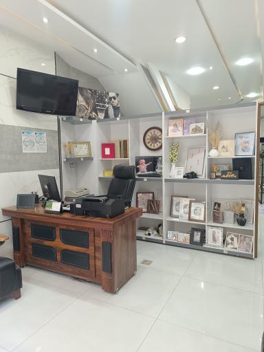 آتلیه تخصصی عکس و فیلم روژان