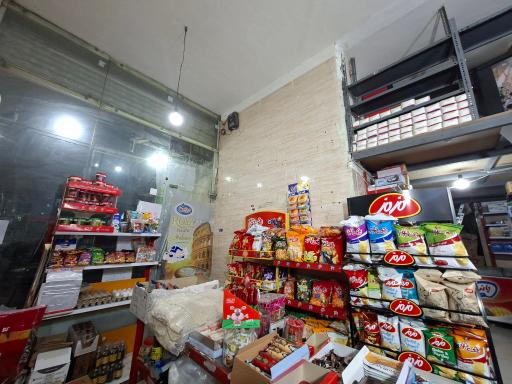 عکس سوپر مارکت انصاف