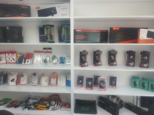 عکس کافی نت و خدمات کامپیوتری پرسین رایانه