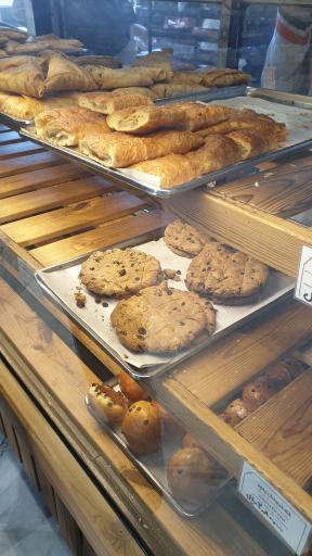 عکس نان سحر لواسان