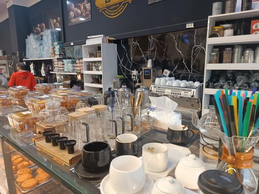 عکس کافه نان بارلی