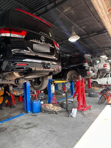 عکس تعمیرگاه تویوتا سنتر (شعبه سعادت آباد)