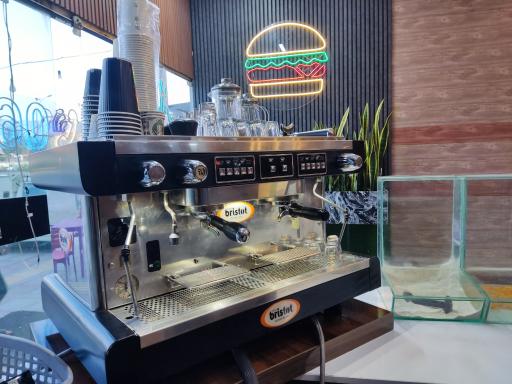 عکس کافه فست فود دیاکو