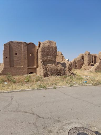عکس قلعه تاریخی الوند