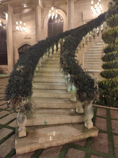 عکس باغ تالار عمارت یاسین