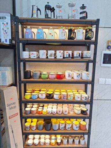 عکس پلاستیک و ظروف یکبار مصرف هخامنش